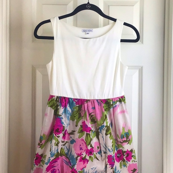 Velvet Torch 🌸 floral sundress - Picture 2 of 8